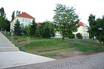 Südwestansicht des Lehr- und Seminargebäudes (Foto: Pia Wienrich)