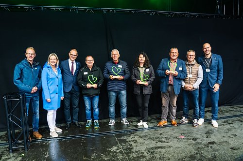 Dank f&uuml;r ehrenamtliches Engagement mit dem Gr&uuml;nen Herz beim Familienfeiertag am 20.09.26 in Oberhof