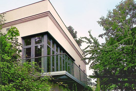 Bild zeigt Pfarr- und Gemeindehaus zur Altendorfer Kirche, Sanierung Gemeindesaal u.a. | Nordhausen